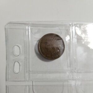 Meet your Posher, Ellen F